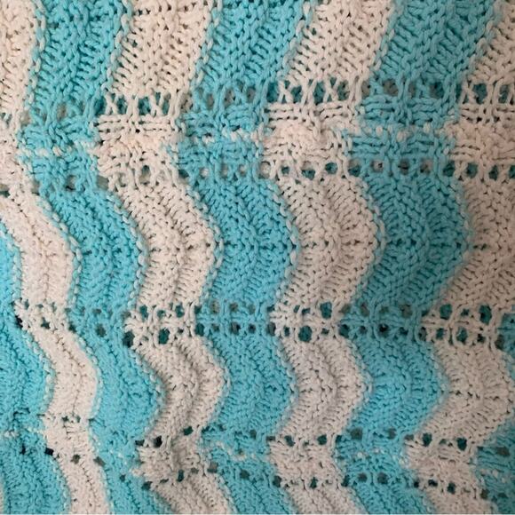 Crochet Blanket Blue Ripple Stripe 56"x40" - Picture 2 of 5